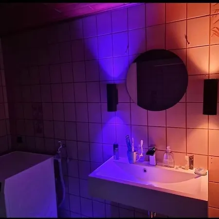 Apartment Nuerburgring 2 Mit Kueche Und Bad *